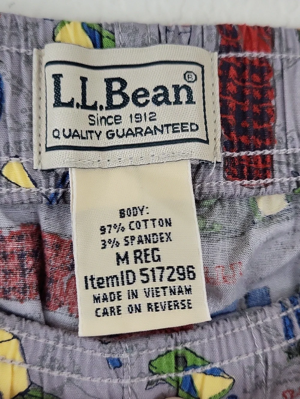 L.L.Bean Gray Outdoor Print Lounge Shorts Size Medium